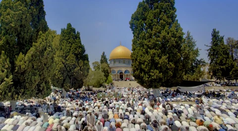 The Mosque above Temple Mount at the centre of the city