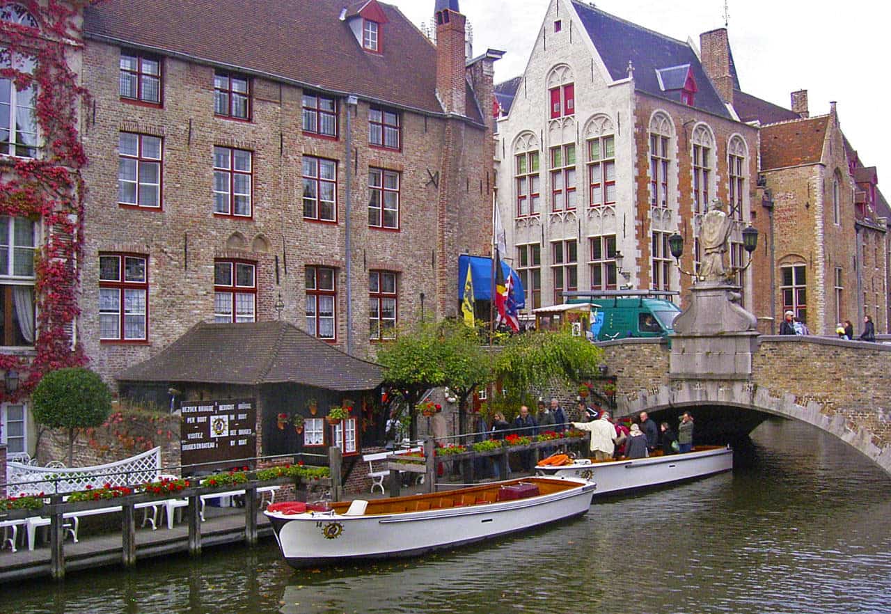 Boat Tours can be joined at many places along the canals