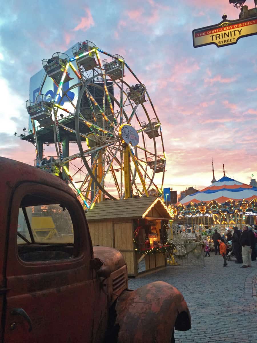 Dusk heralds the most magical time to visit the market. Dusk heralds the most magical time to visit the market.