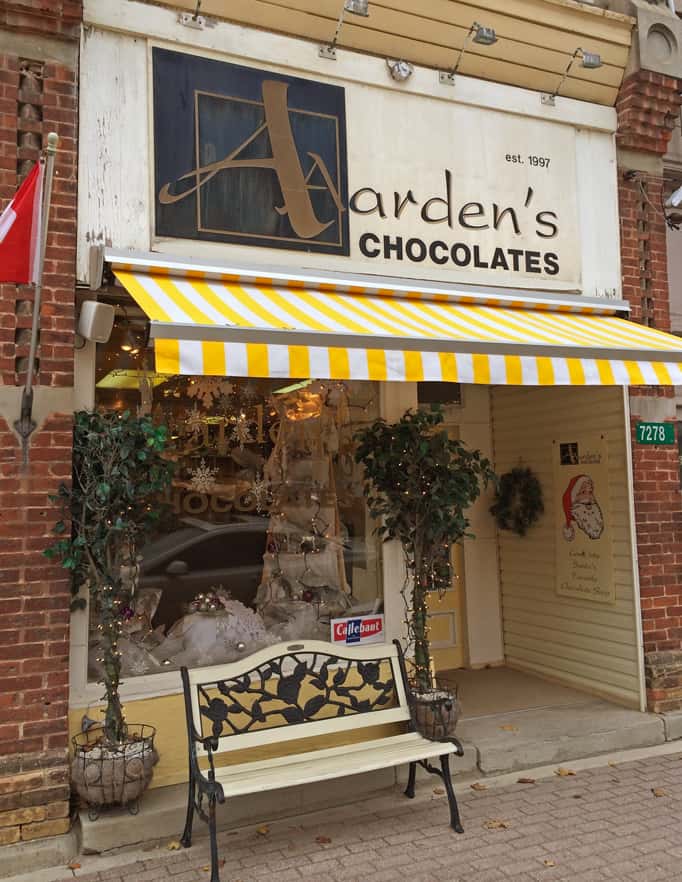 Aarden's store