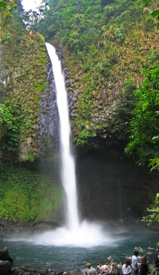 Costa Rioca La Fortuna waterfall