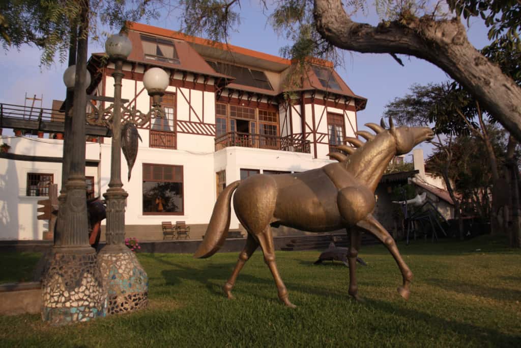 Second Horse sculpture in front of Second Home Guesthouse, Peru