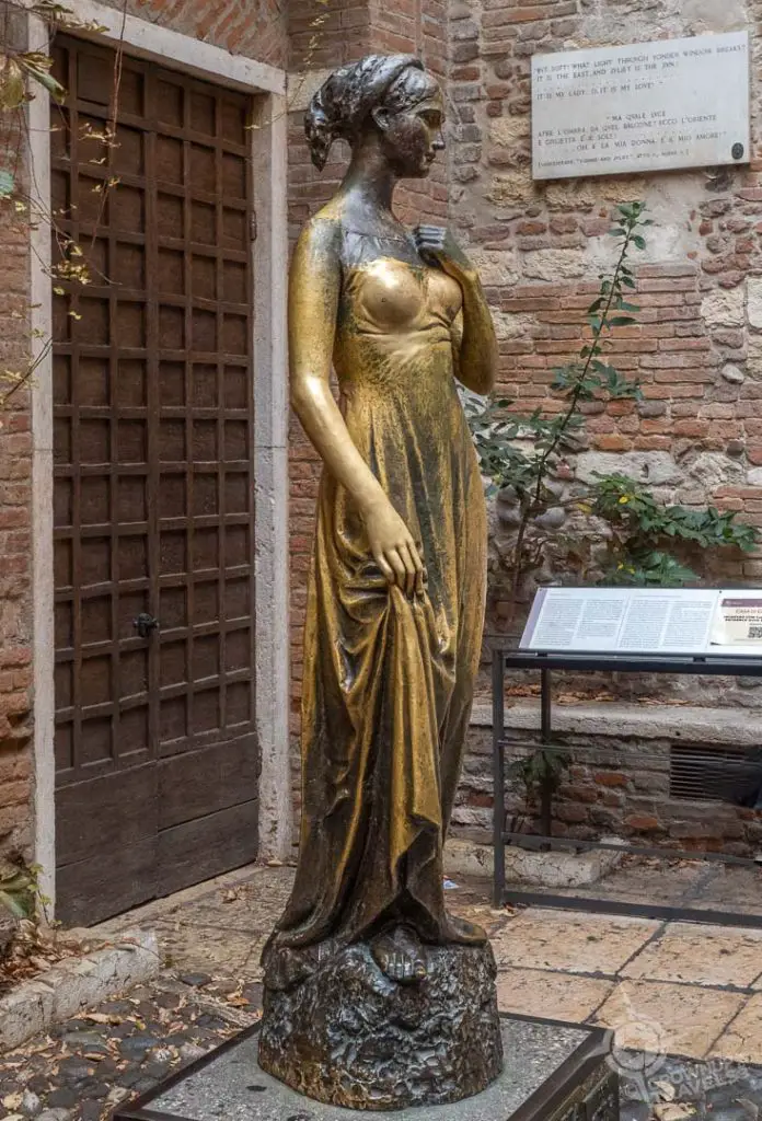 Juliet statue Casa di Giulietta Verona