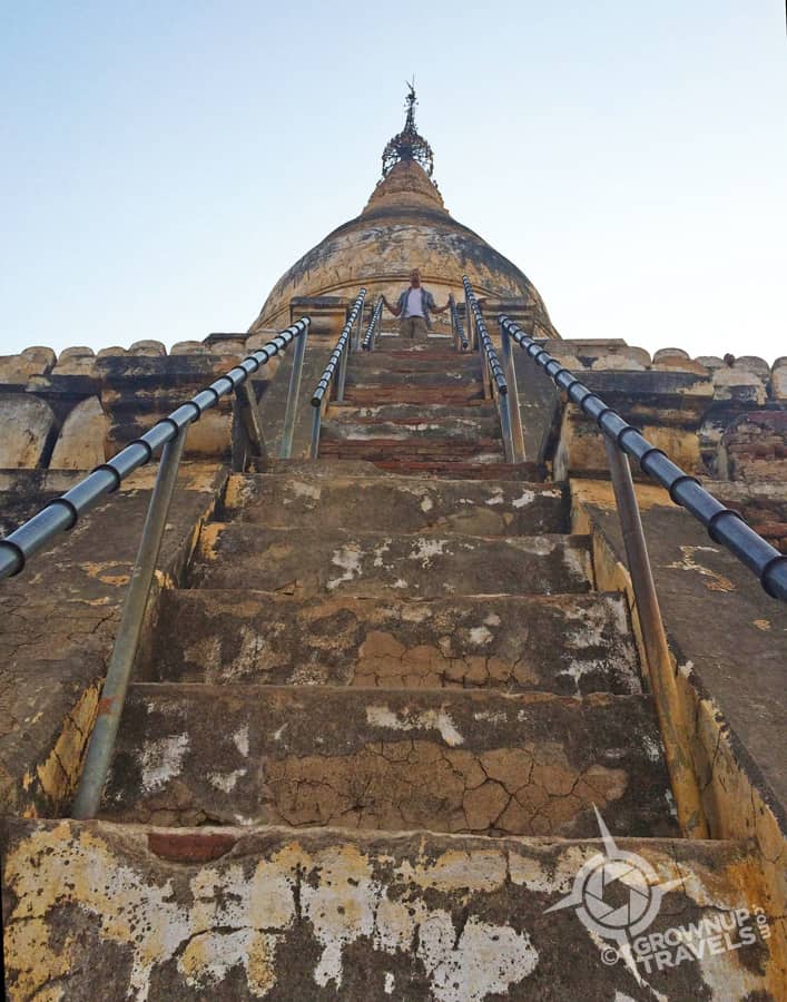Sunlife Bagan pyamid climb