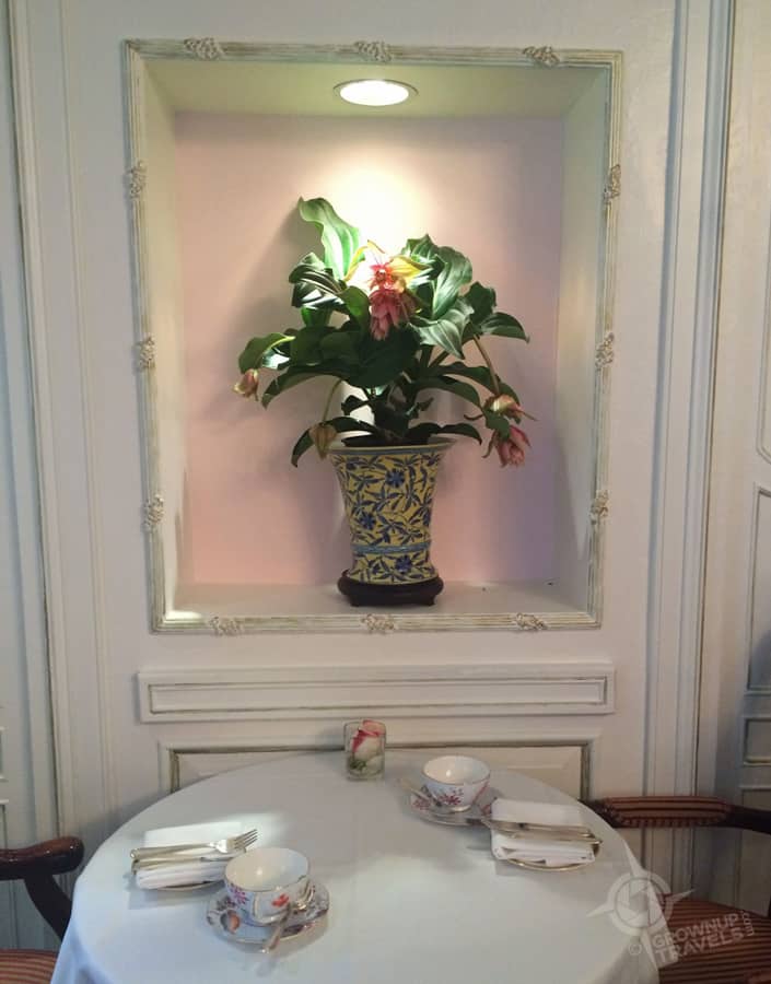 The beautifully appointed Drawing Room at the Prince of Wales Hotel
