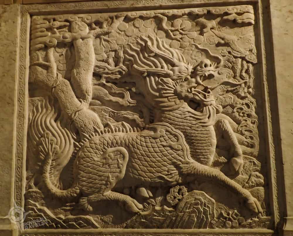 ROM Chinese Dragon carving