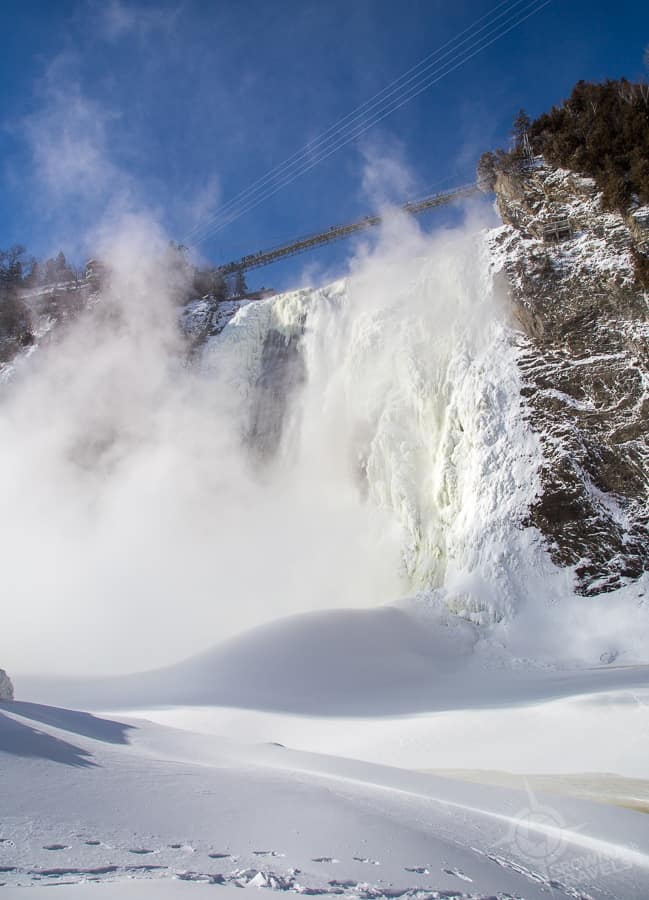 Walk at the foot of Montmorency Falls