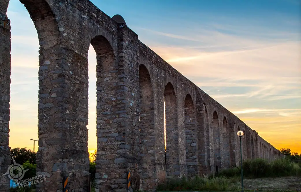 Evora Aqueduct sunset