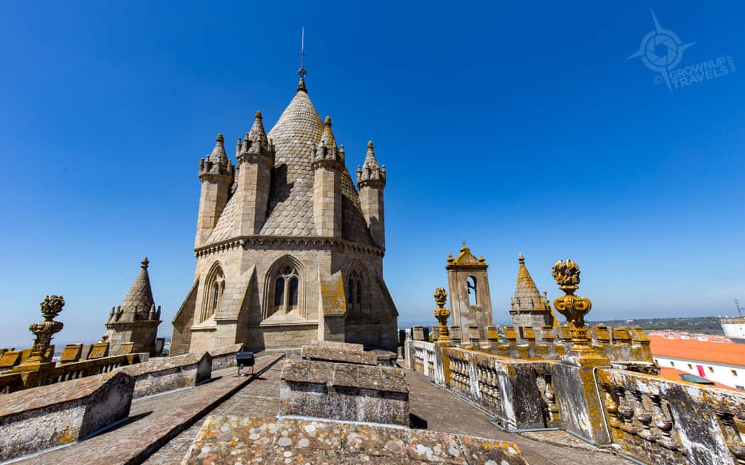 Evora Cathedral roof