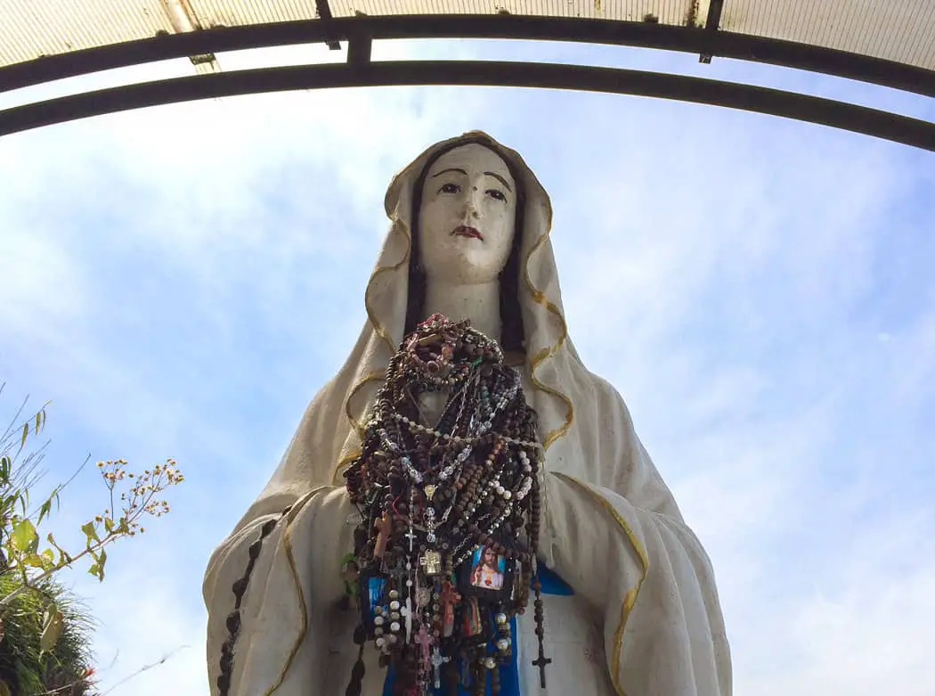 La Piedra Mary statue