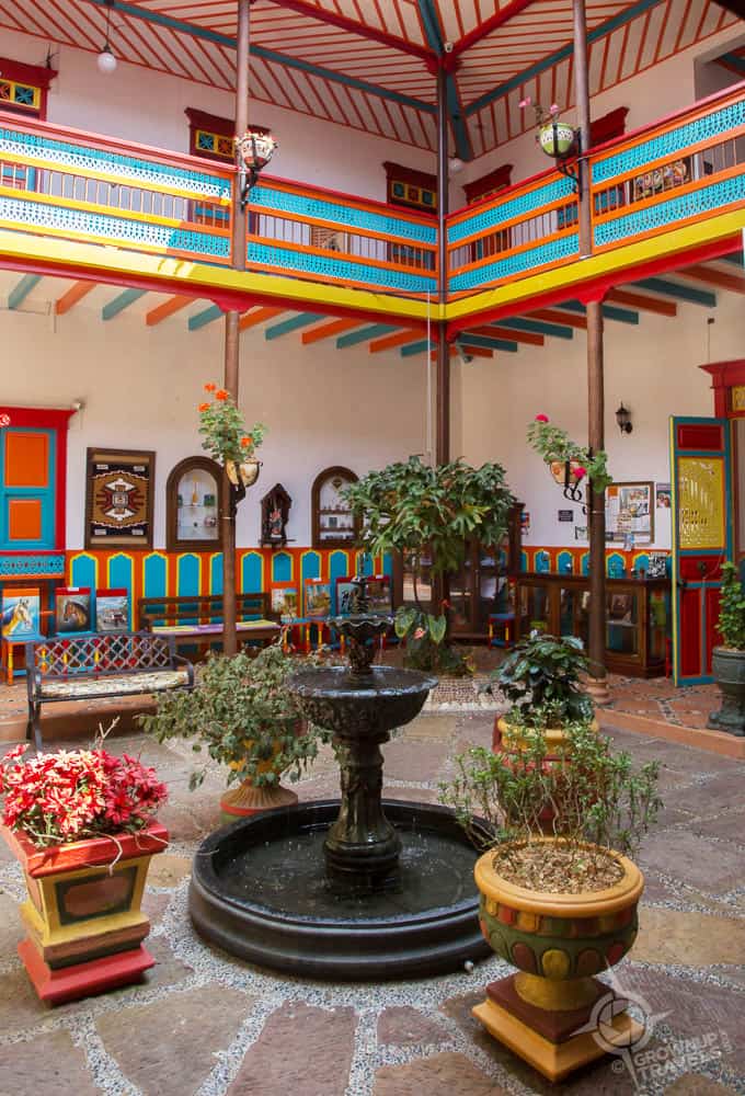 Jardin Colonial courtyard