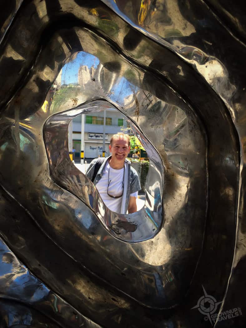 Henk sculpture Medellin