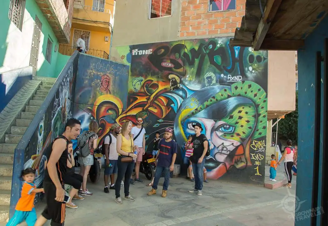 Graffiti Tour Group Comuna 13