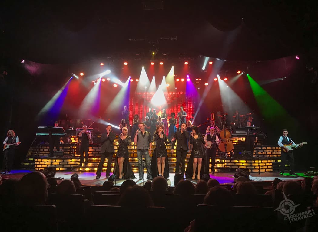 Carolina Opry ensemble cast