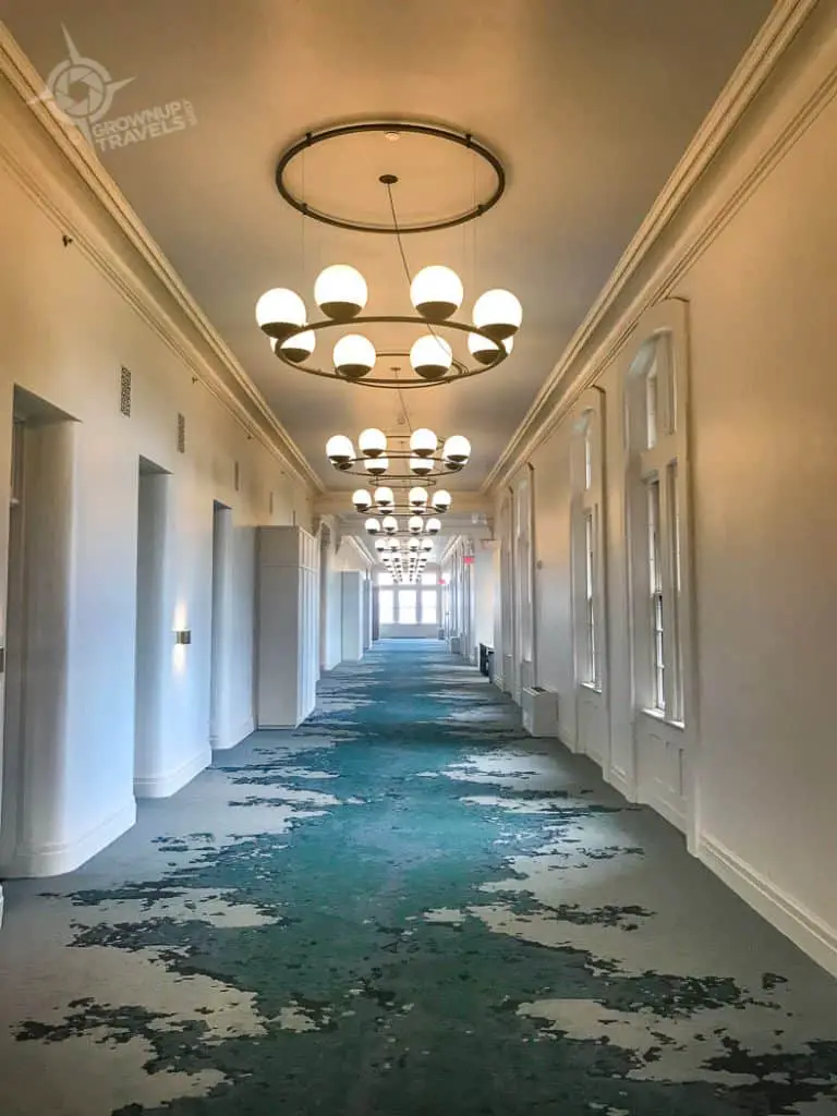 Interior corridor Hotel Henry Buffalo