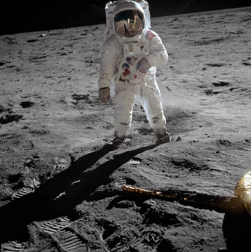 Aldrin_on_moon_Apollo_11_Public Domain