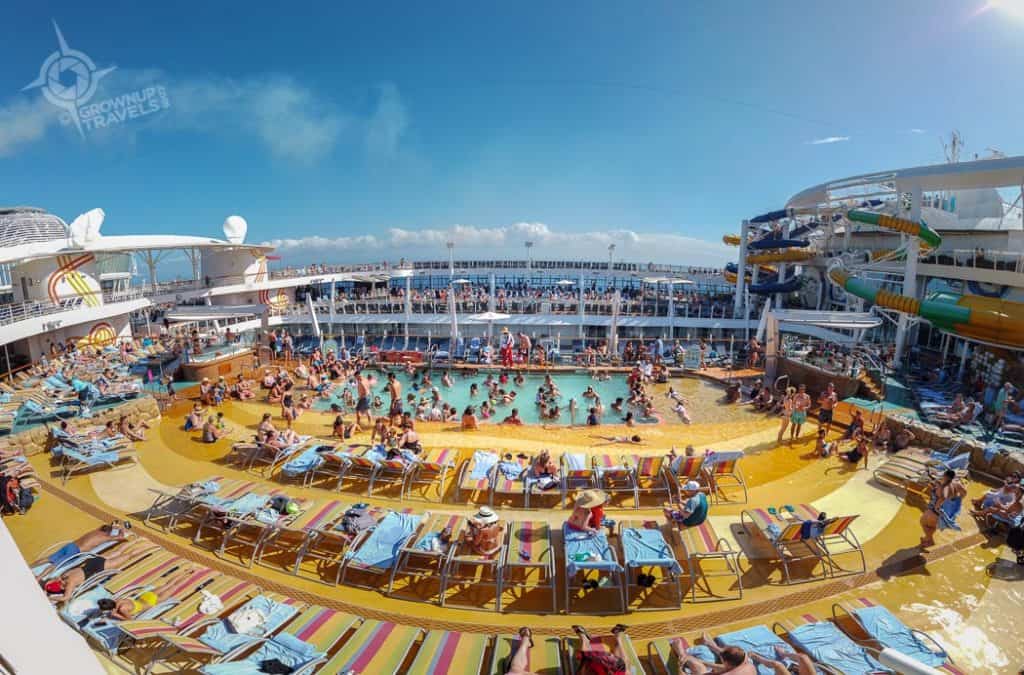 Pool Panorama on Harmony of the Seas