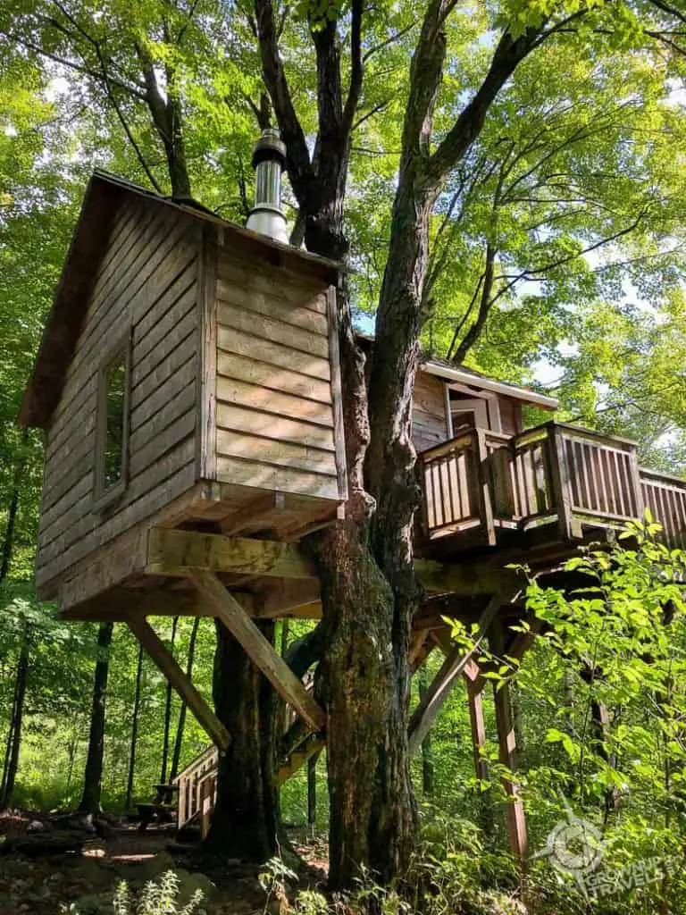 Eagles Nest Treehouse Quebec