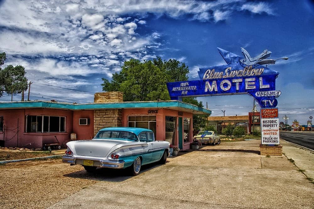 Motel and vintage car from Pixabay