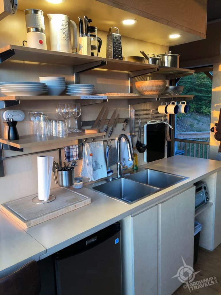 Geodome interior kitchen unit Gaspe
