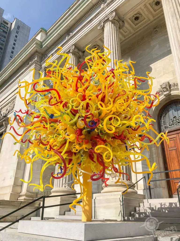 Le Soleil by Dale Chihuly Montreal