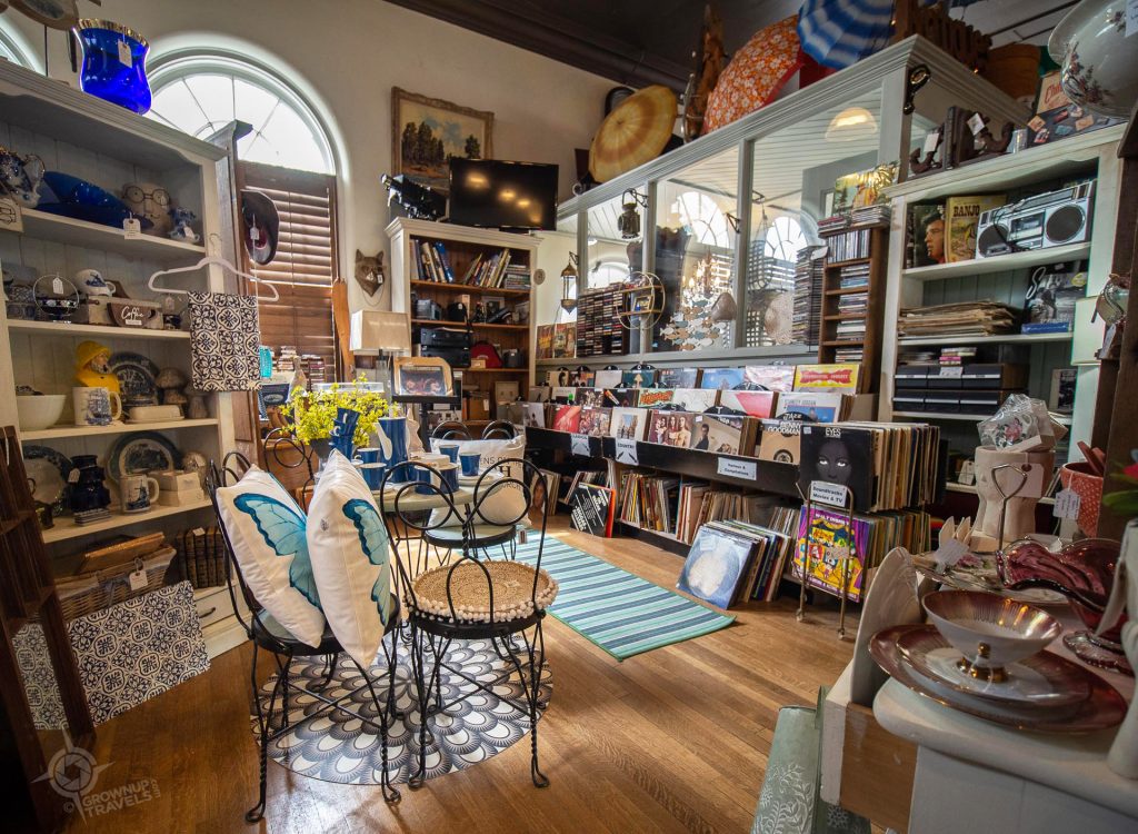 Old Town Library boutique Midland Ontario