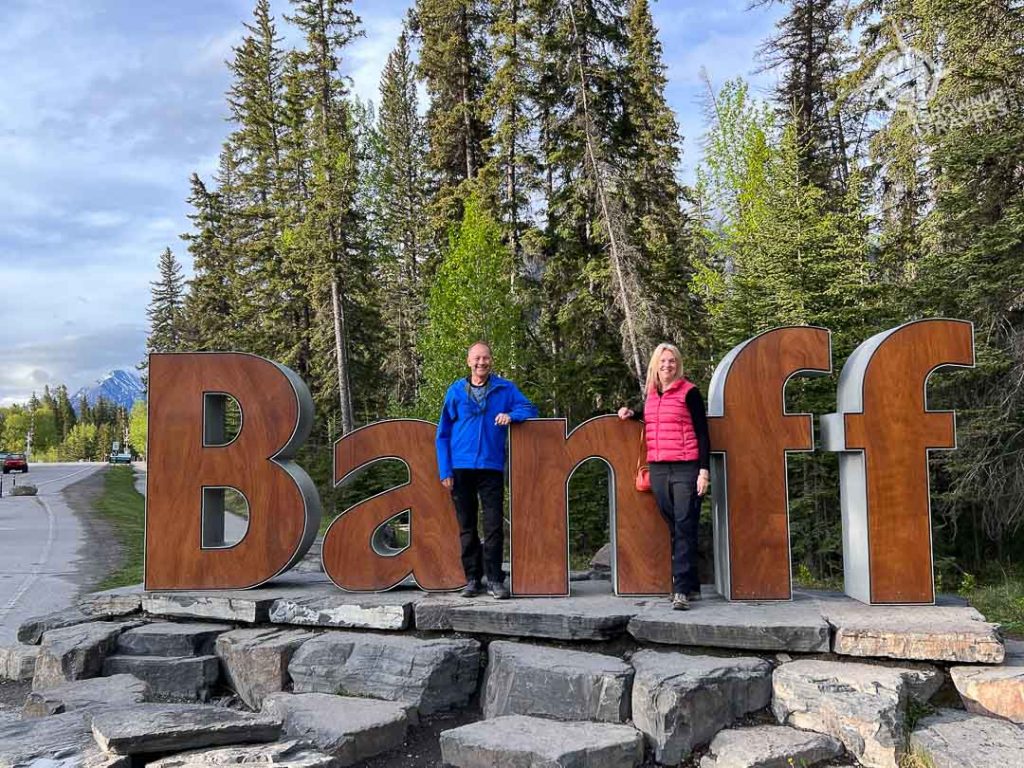 Jane and Henk Banff sign