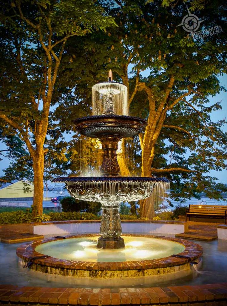Yarmouth Frost Park Fountain at night