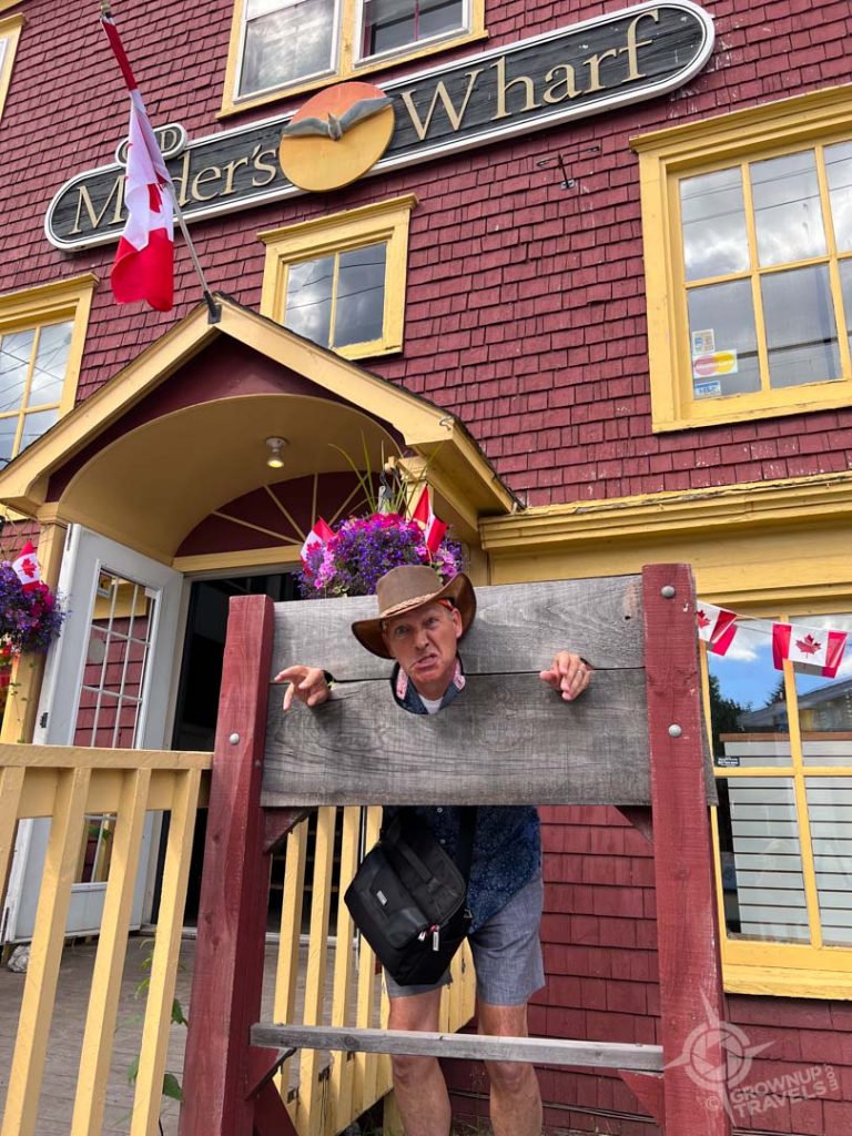 Mader's Wharf Pub with Henk in stocks