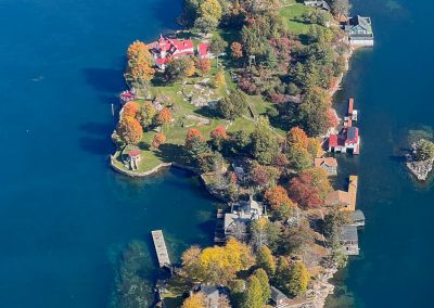 1000 Islands cottages on small island
