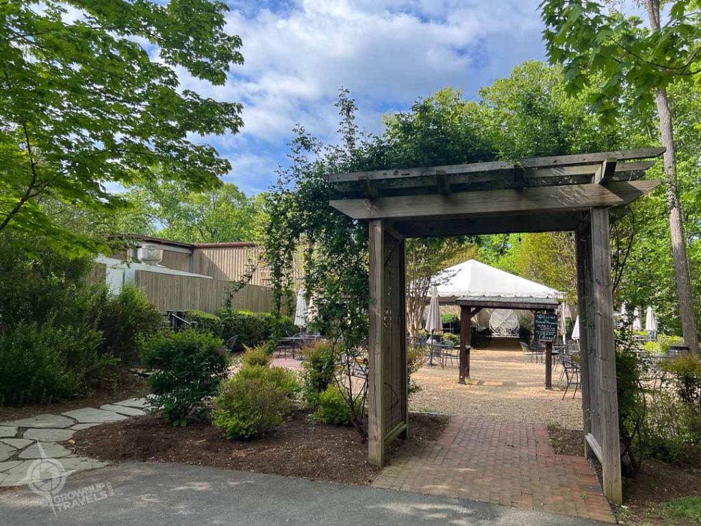 Keswick vineyards patio