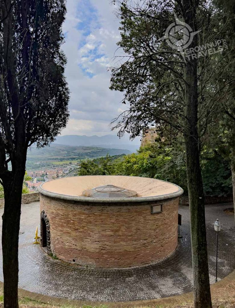 Pozzo di San Patrizio Orvieto exterior