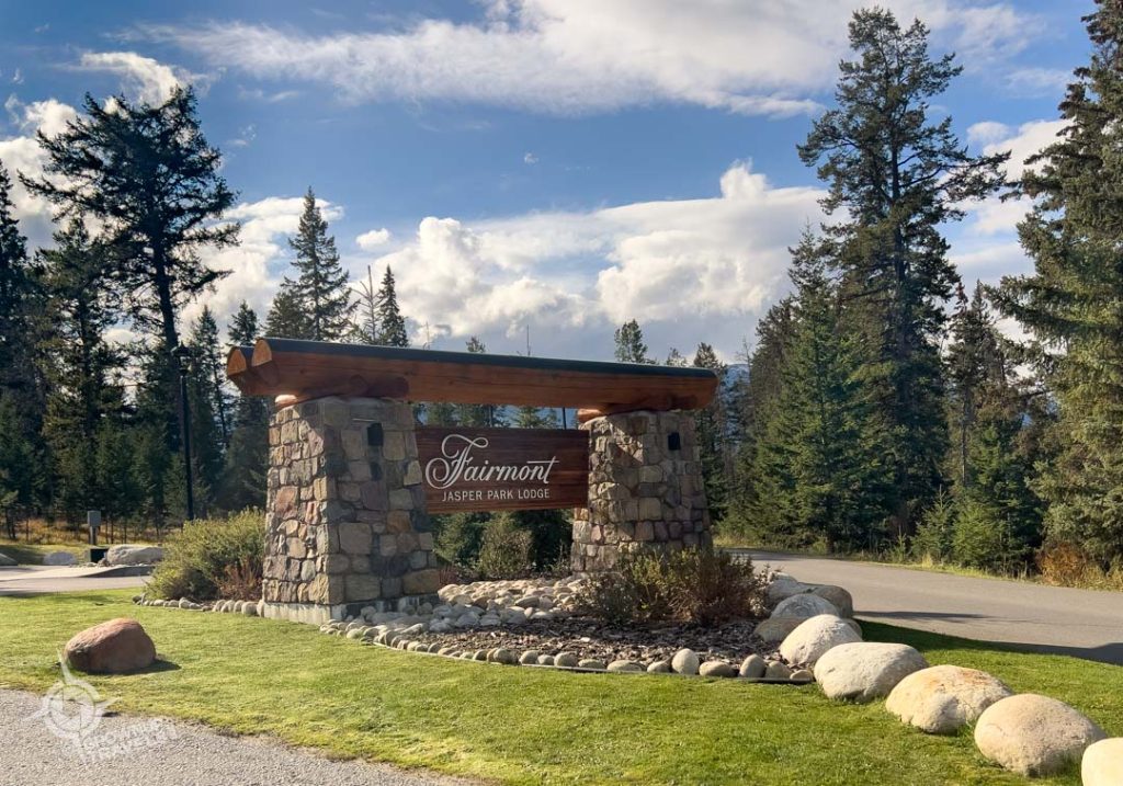Jasper Park Lodge Sign side view