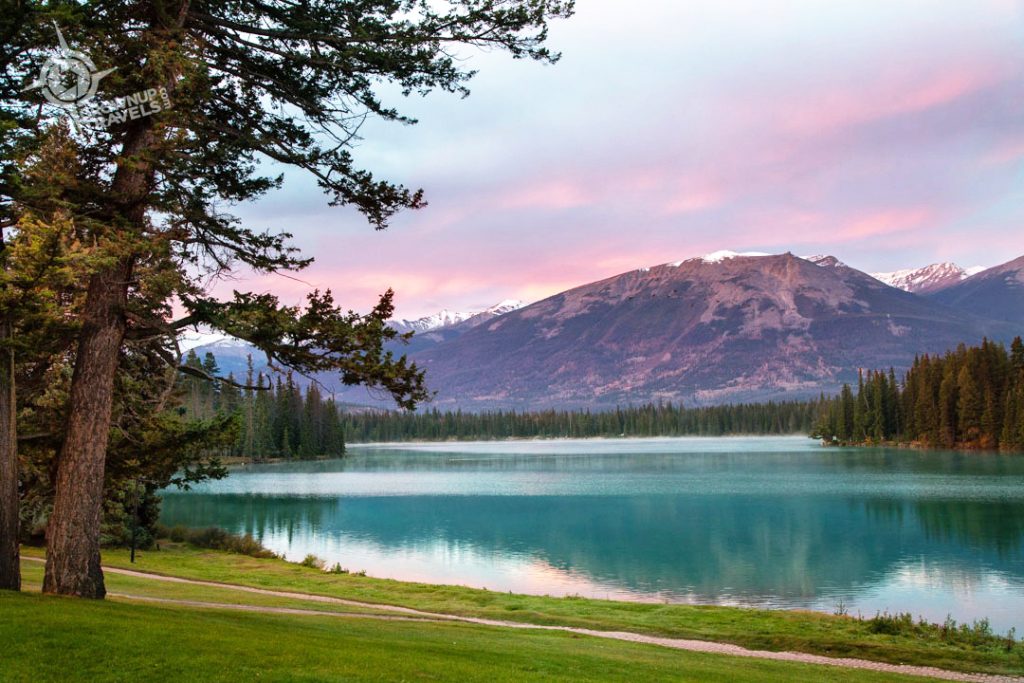 Lac Beauvert in morning light colours