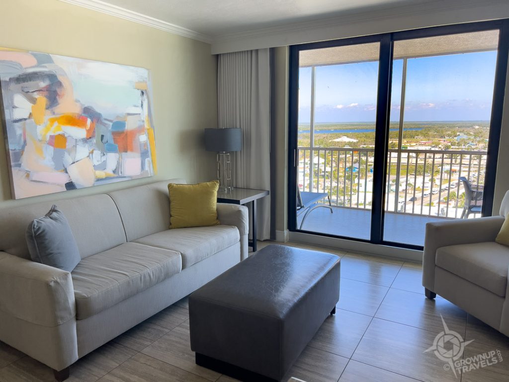 DiamondHead Beach Resort Suite living room