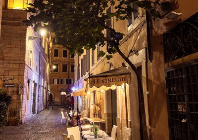 Ristorante le Streghe at night Rome