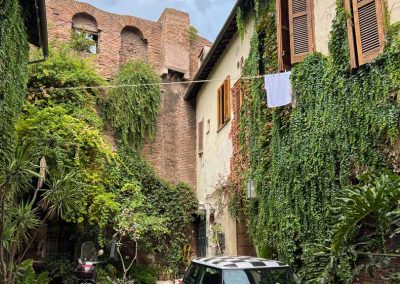 Rome street scene with Mini