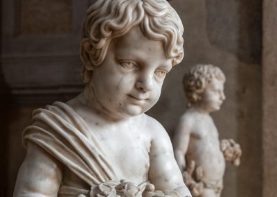 Basilica di Santa Anastasia Verona cherub statues