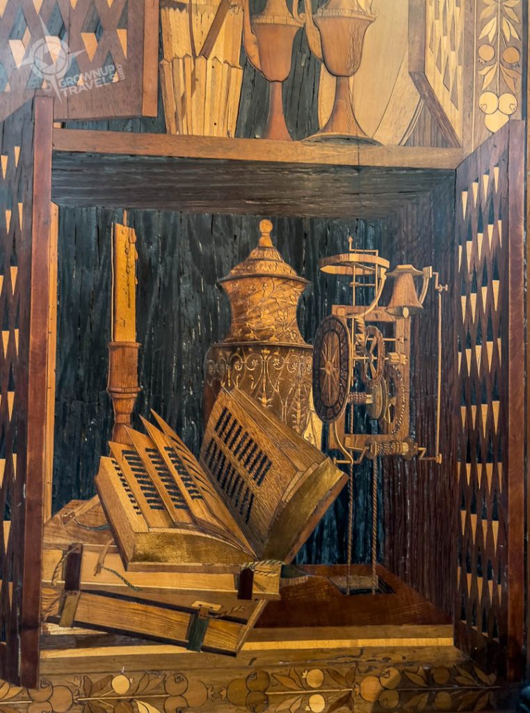 Intarsia panel with clock Verona