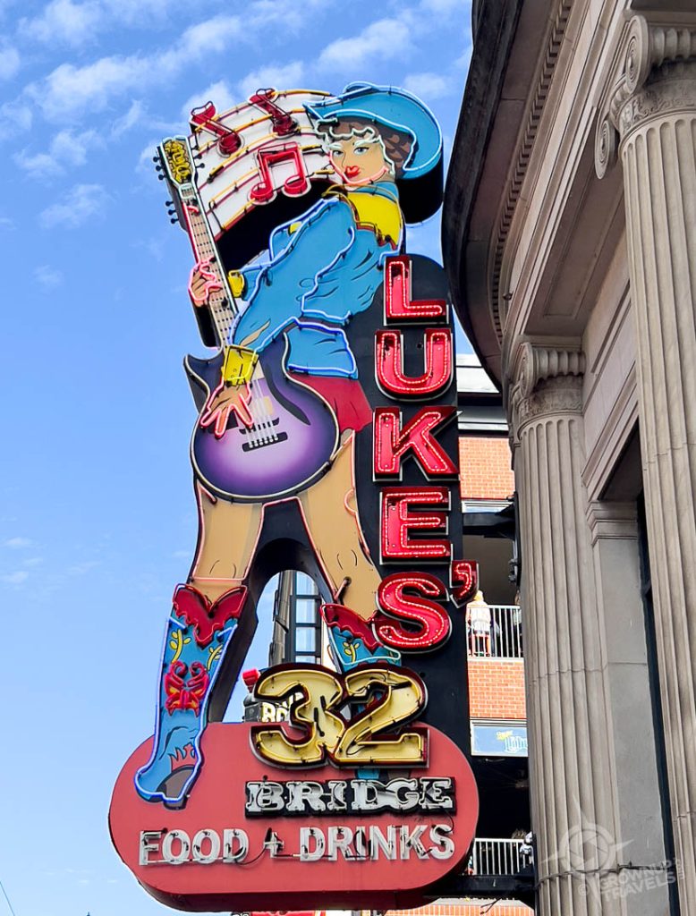 Luke Bryan's Honky Tonk Nashville sign