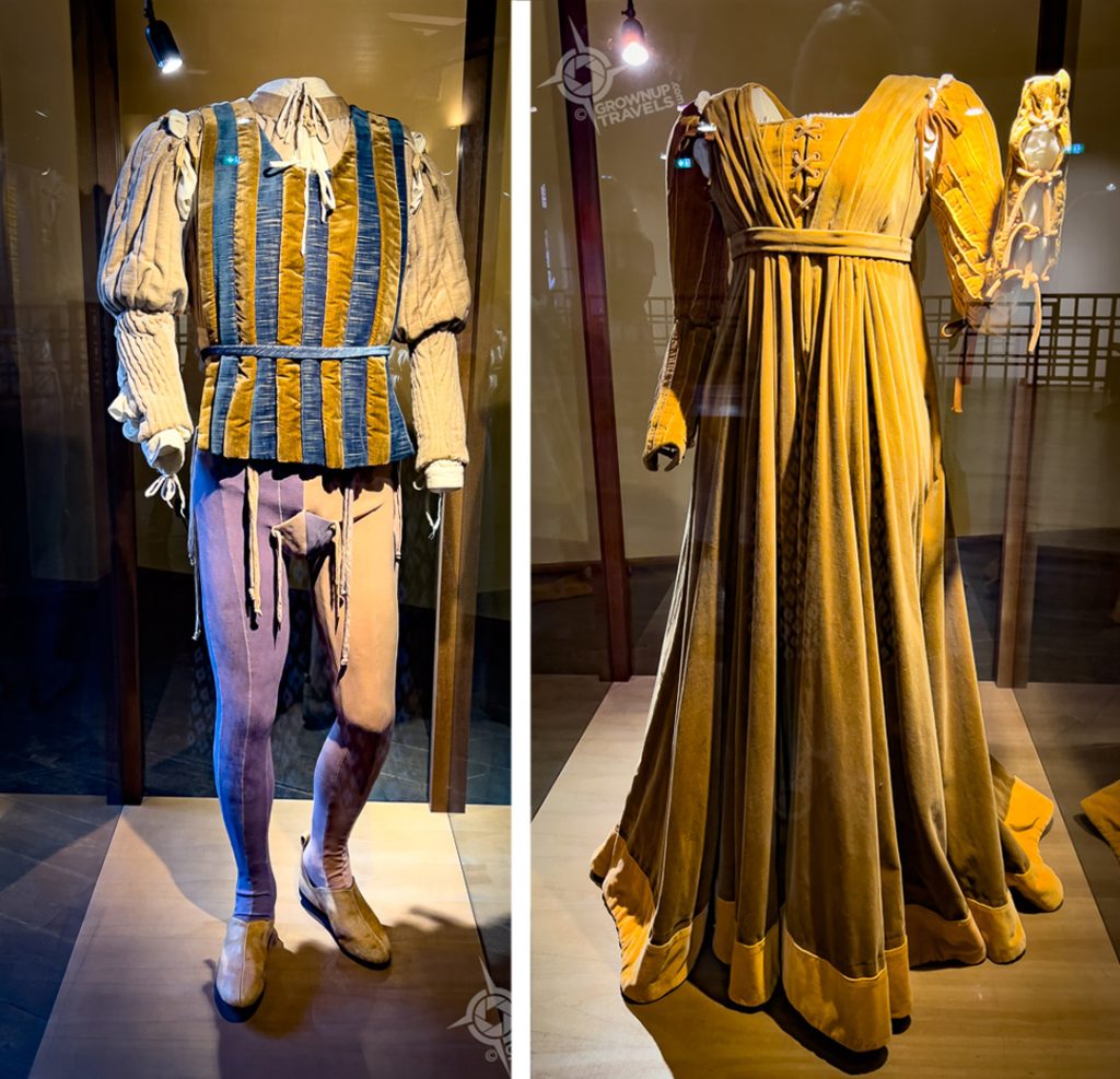 Romeo and Juliet attire Casa di Giulietta Verona