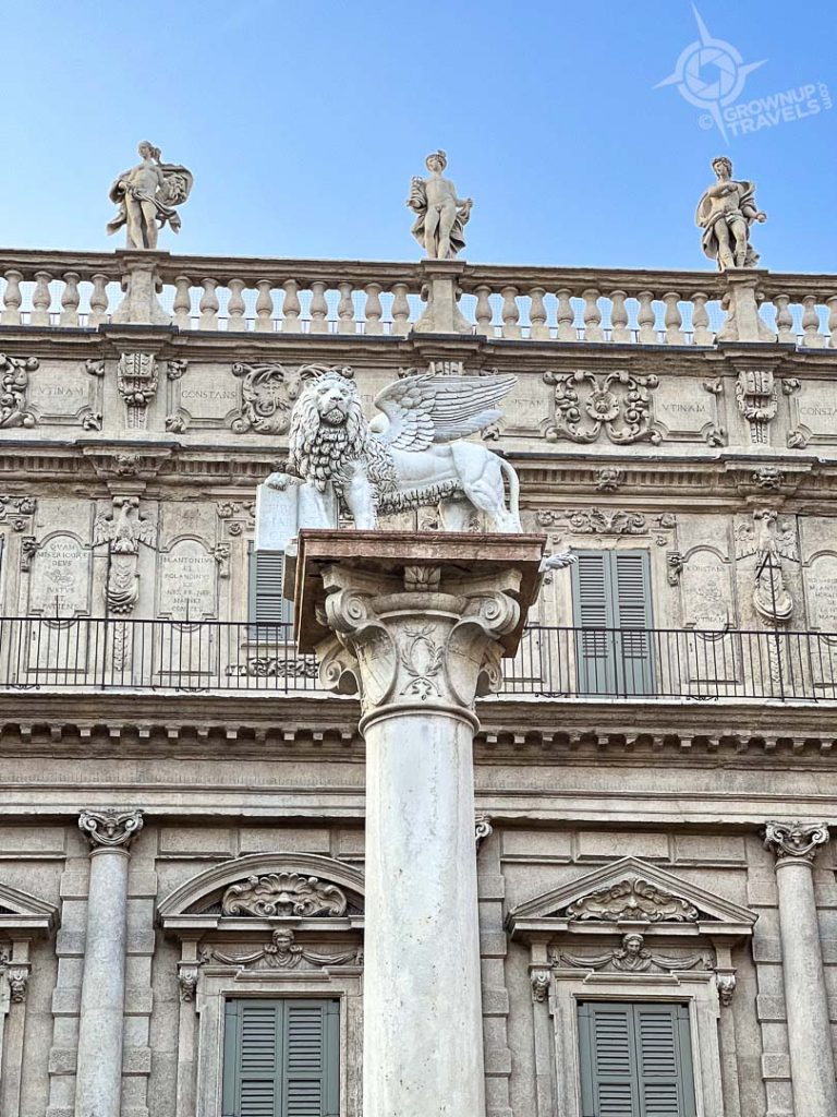 winged lion with Palazzo Maffei Verona