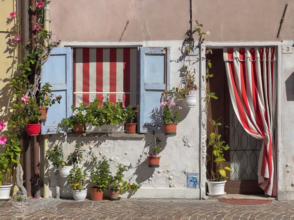 Caorle striped curtains