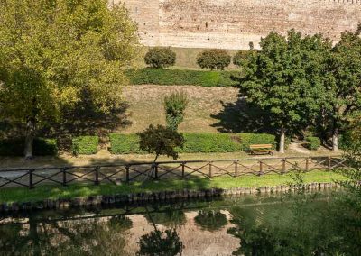 Cittadella's moat outside the walls vert