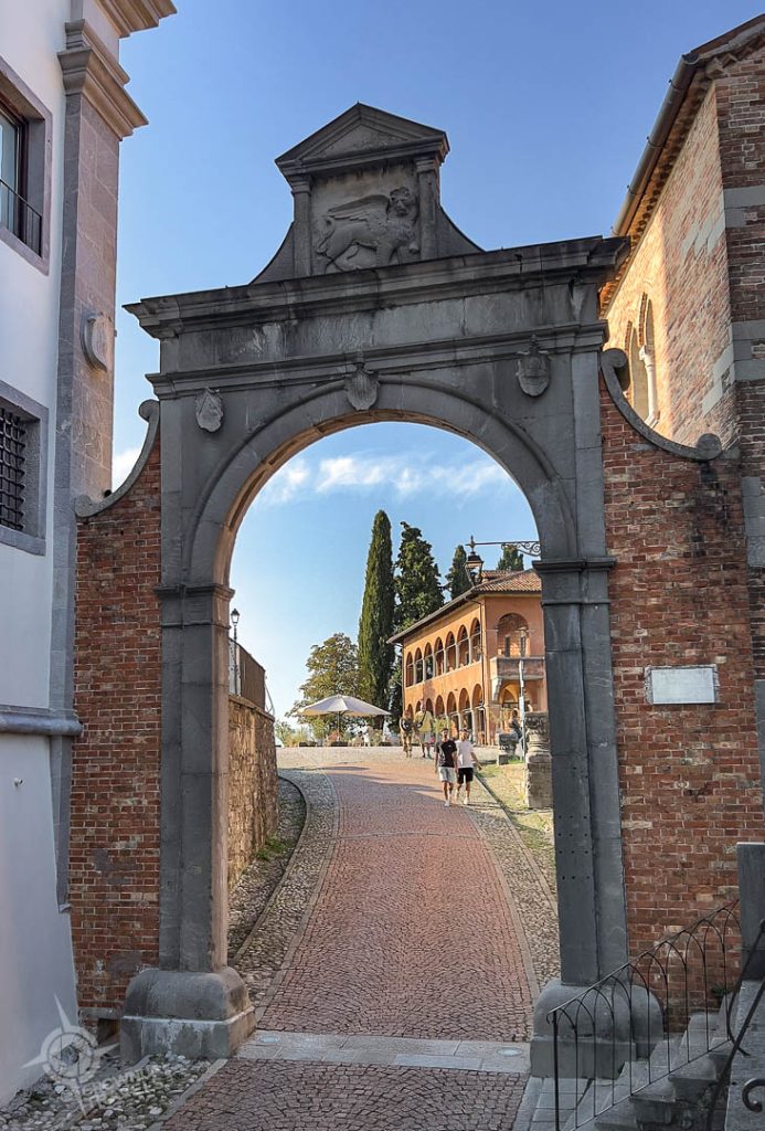 Entrance to Castello hill Udine