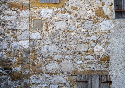 Poffabro aged walls and shutters