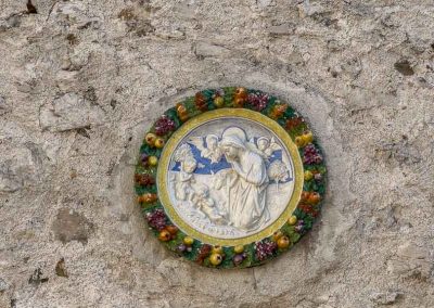Poffabro religious plaque della robbia style