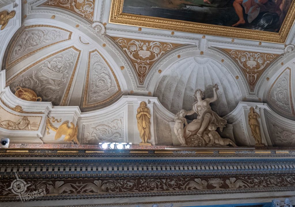Trompe l'oeil statuary on ceiling Galleria Borghese Rome
