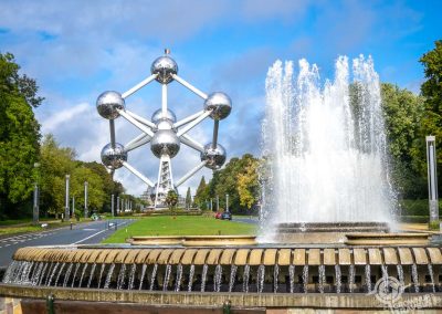 Atomium first view from distance