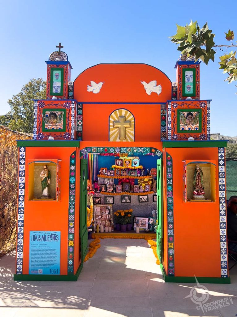 Querida family ofrenda Muertos Fest 2024